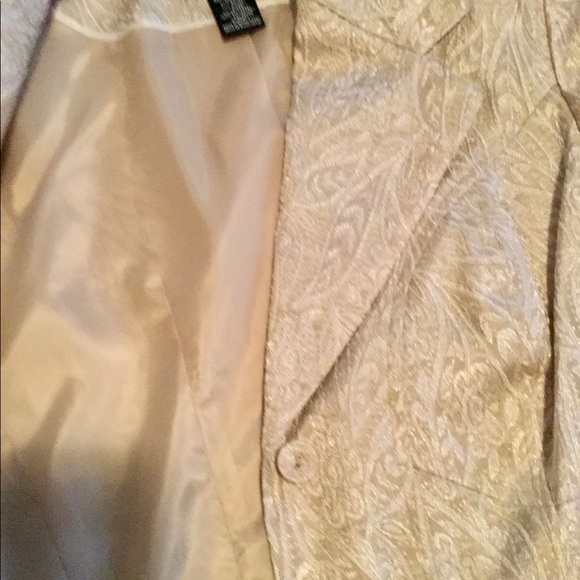 Gold Brocade Blazer - Picture 5 of 7